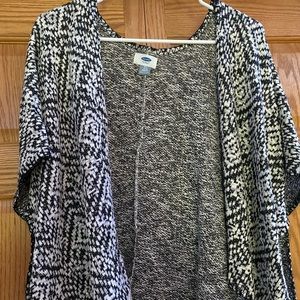 Women’s Sleeveless Cardigan